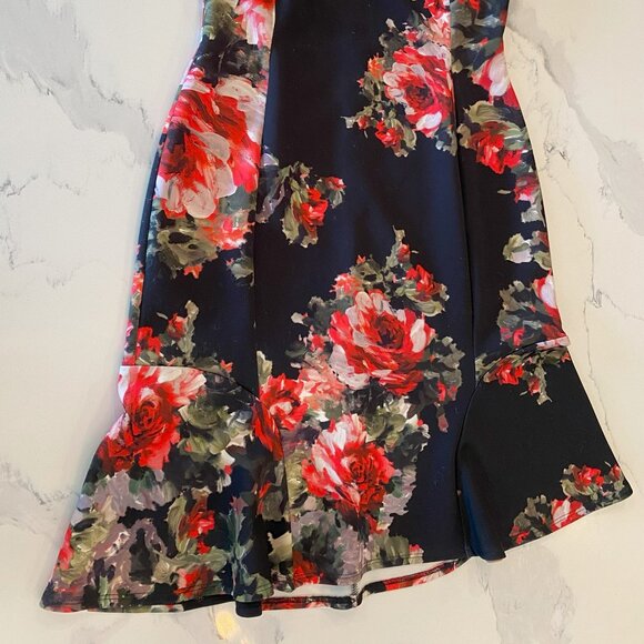 Phase Eight - Black with floral accents, cap sleeve, round neck, midi length - Picture 4 of 6